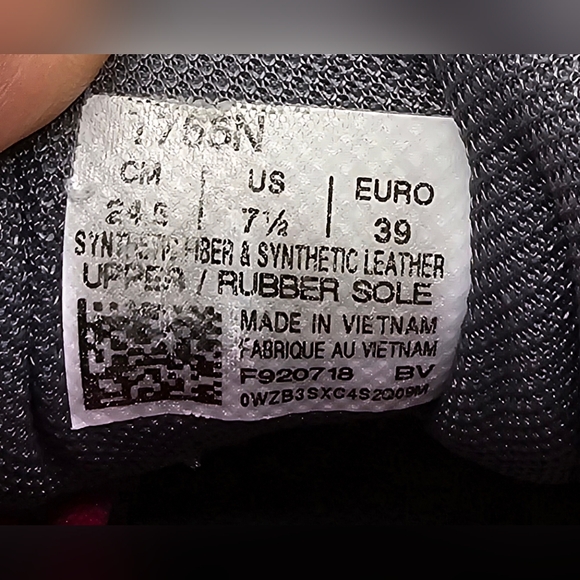 Asics  Gel Contend 4 Womens Size 7.5 Silver & Aqua Green Logo Pink Laces - Picture 8 of 13